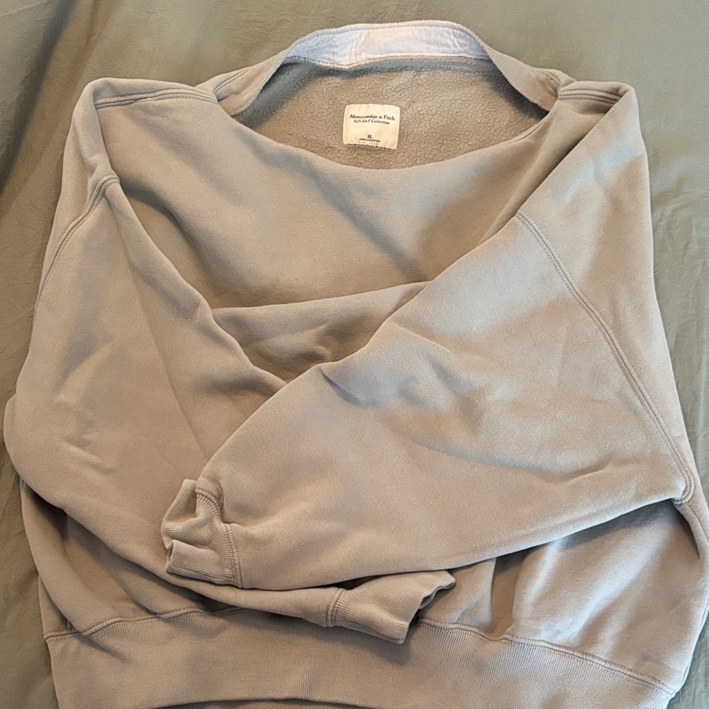 Abercrombie & Fitch Light Green Pullover